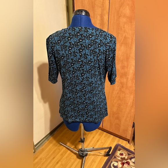 Dana Buchman Ruched Top - Picture 4 of 8